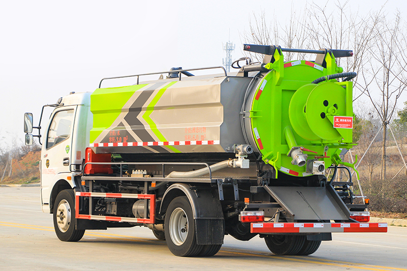 東風(fēng)大多利卡清洗吸污車（方罐）（3方清水 7.5污水）